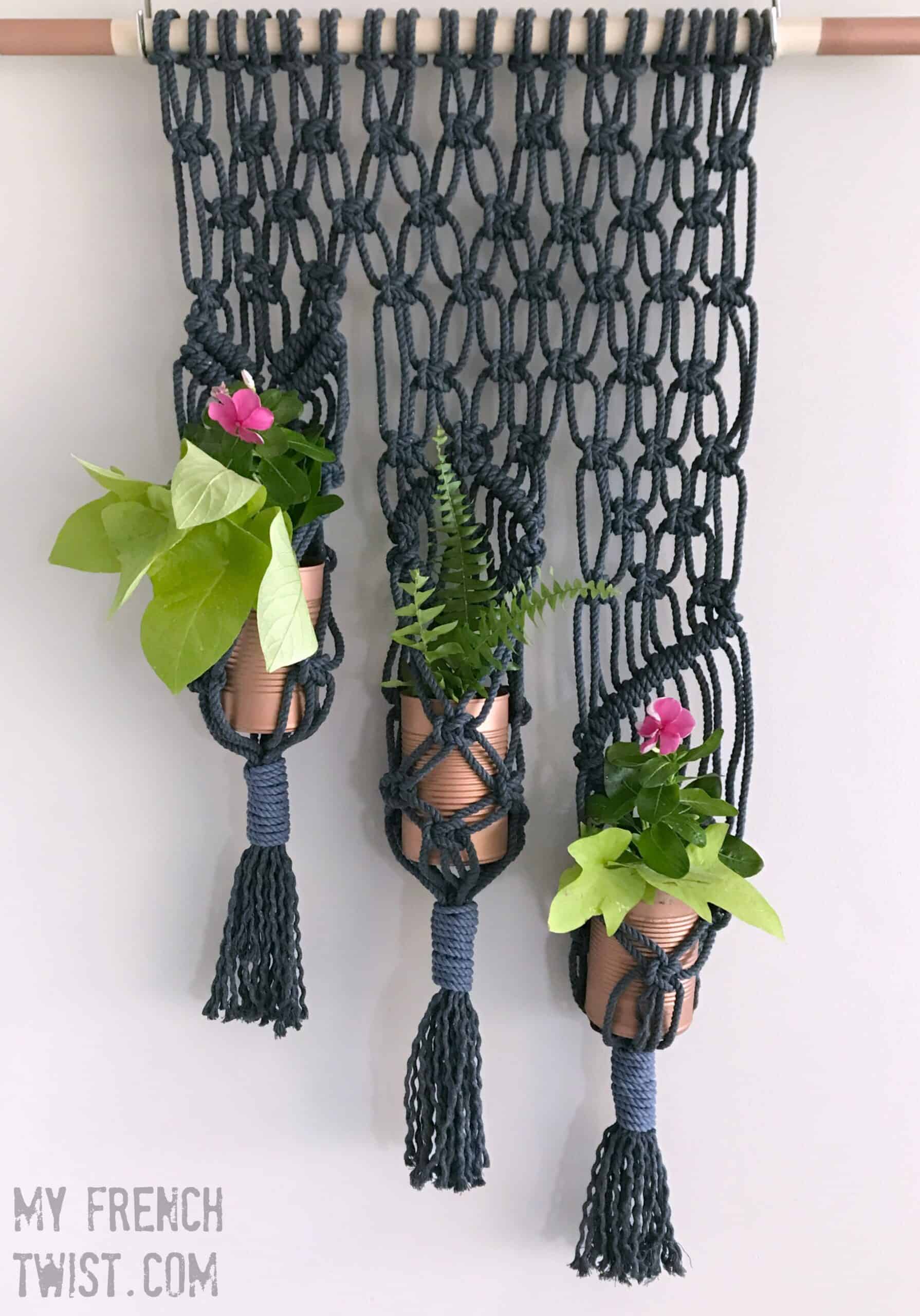 10+ Free Macrame Plant Hanger Patterns - yarncraftsfun.com 10-free-macrame-plant-hanger-patterns-yarncraftsfun-com