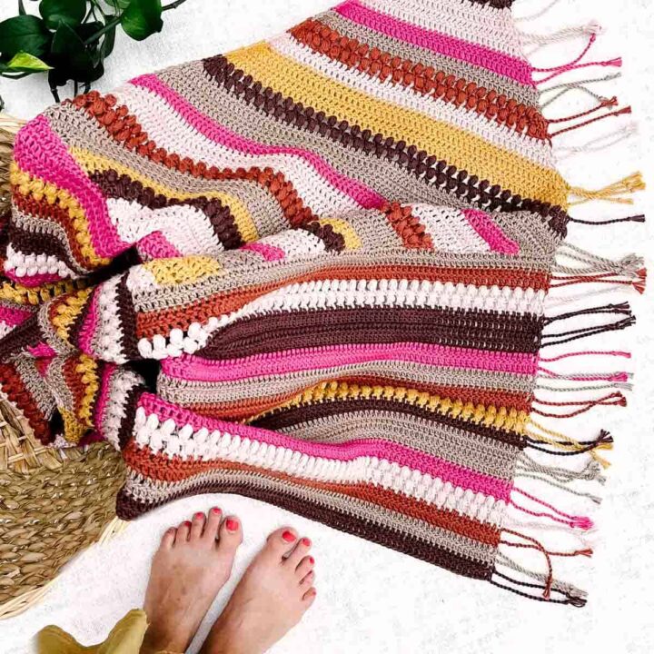 10+ Beautiful FREE Crochet Blanket Patterns - yarncraftsfun.com